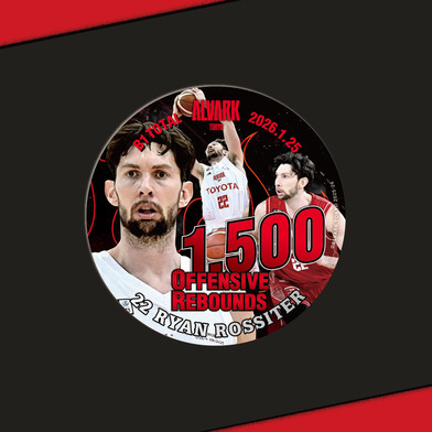 ロシター選手B1個人通算1,500オフェンスリバウンド記念缶バッジ