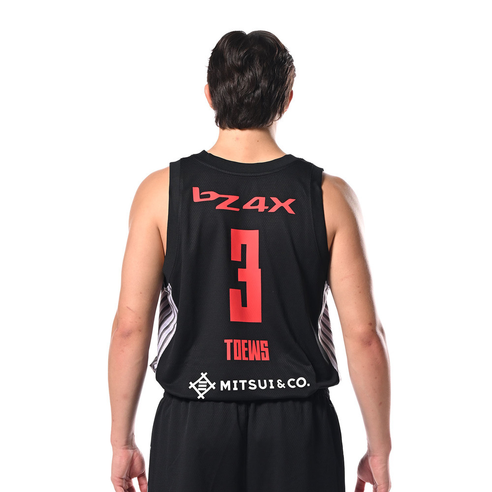 【予約商品】2025-26 adidas ALVARK HOME ユニフォーム （選手／ルークネームナンバー入り） 詳細画像 3