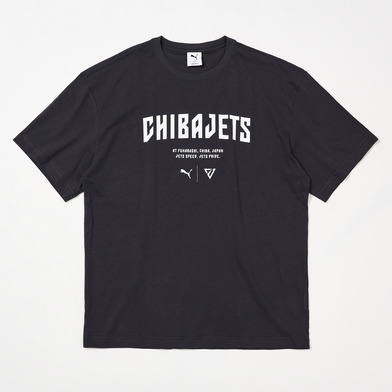 PUMA CHIBAJETS TYPO-LOGO RELAX TEE