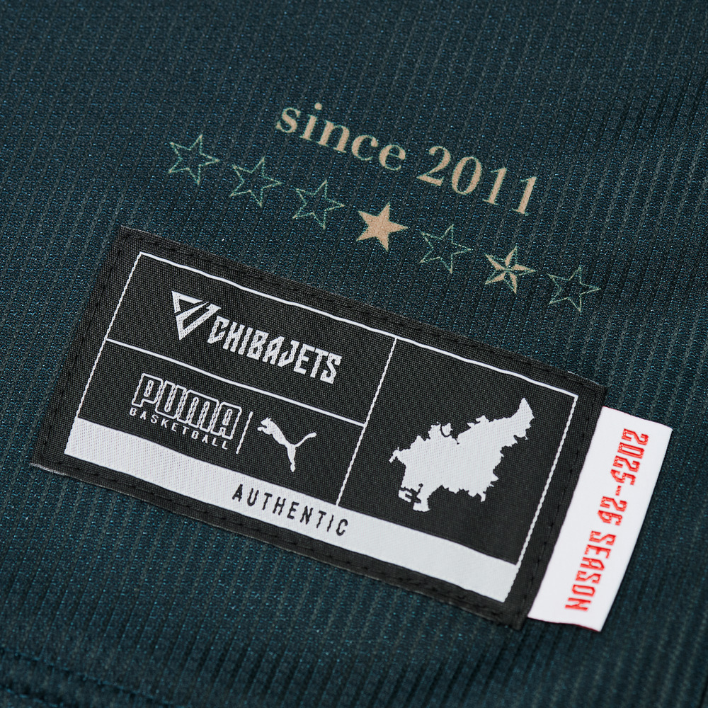 【11/21(金)12時予約開始】15周年記念オーセンティックユニフォーム（2025-26）ネームナンバー加工なし 詳細画像 ONE 4