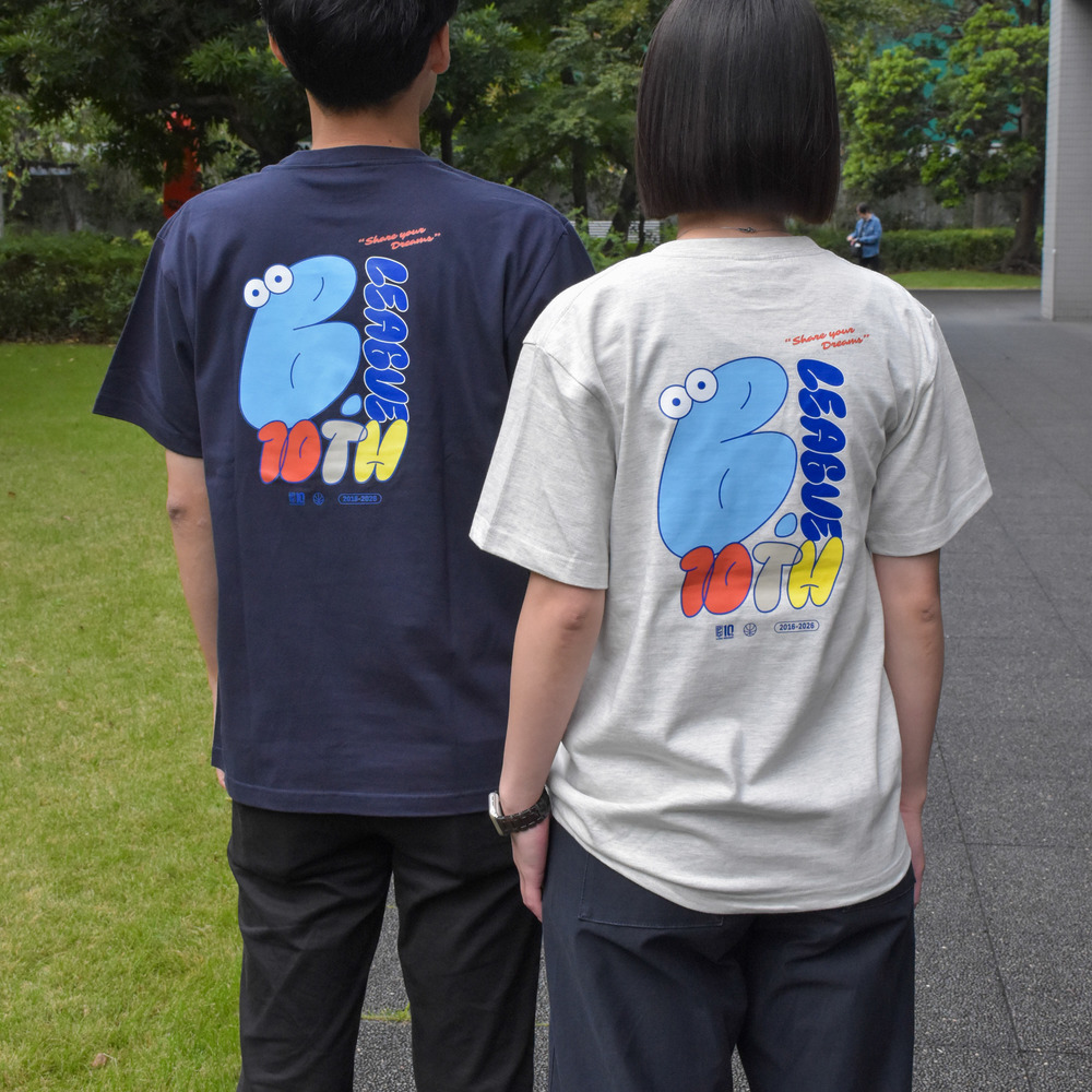 【全5色】B.LEAGUE 10th ANNIVERSARY Back Print  Graphic T-shirt 詳細画像 オートミール 2