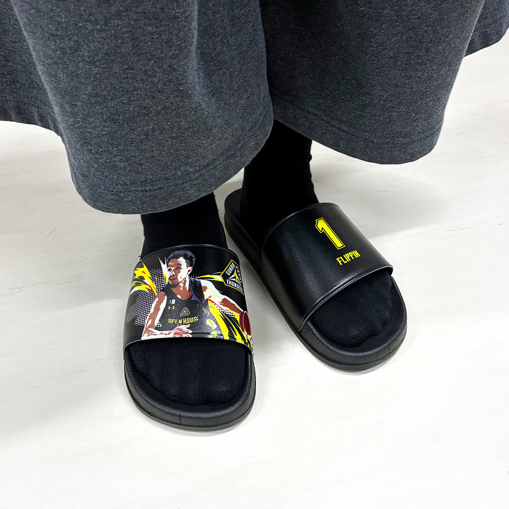 【EC限定】 プレーヤーズイラスト シャワーサンダル 2025ｰ26 詳細画像 #16 淺野ケニー選手 3