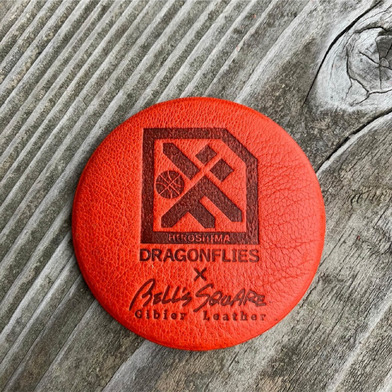 【広島ドラゴンフライズ×ベルズスクエア】コラボ　ジビエ鹿革の缶バッチ