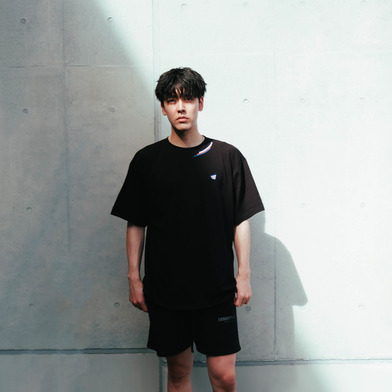 KVワッペンTシャツ【WHITE・BLACK】