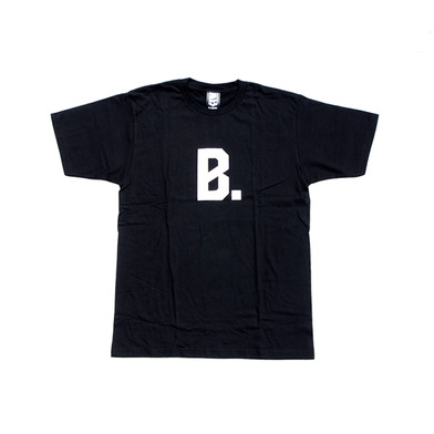 B.Tシャツ(黒) 
