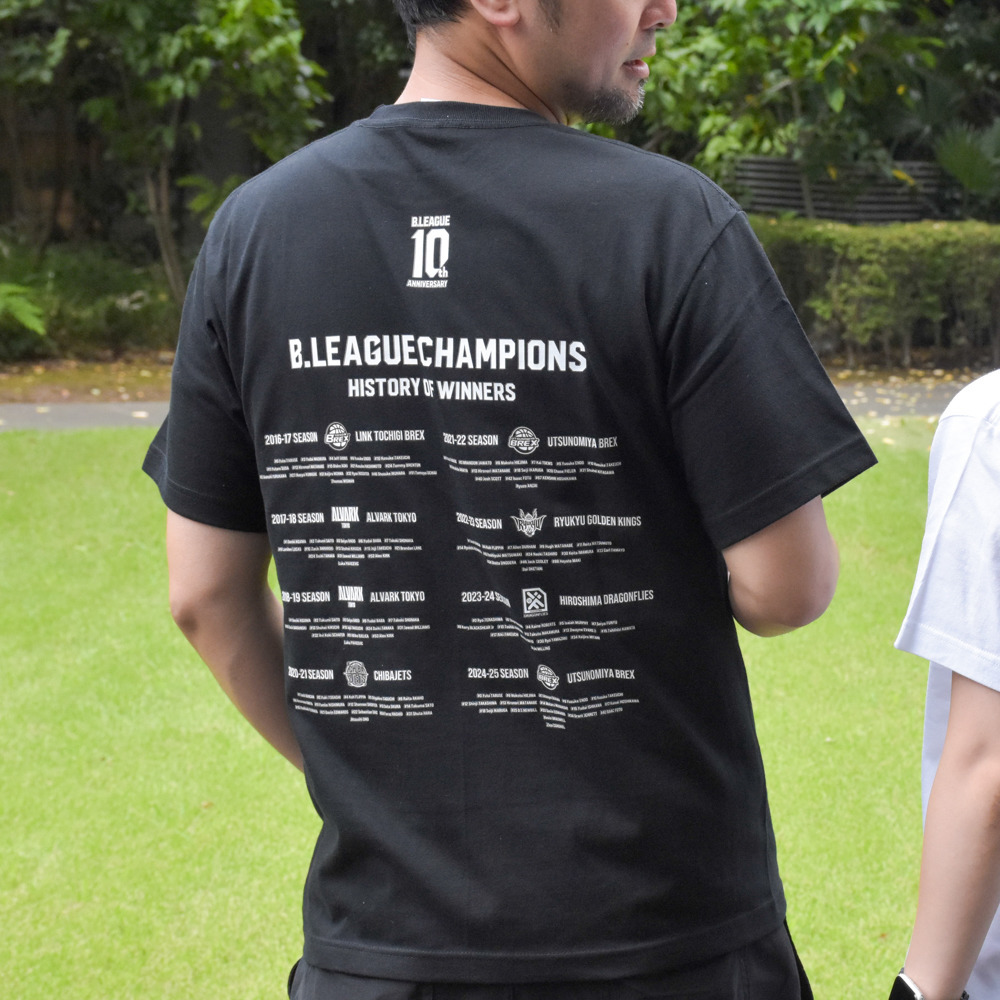 【全2色】B.LEAGUE 10th ANNIVERSARY History of Winners Tシャツ 詳細画像 ホワイト 7