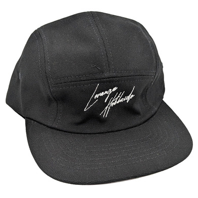 ロゴ刺繍キャップ