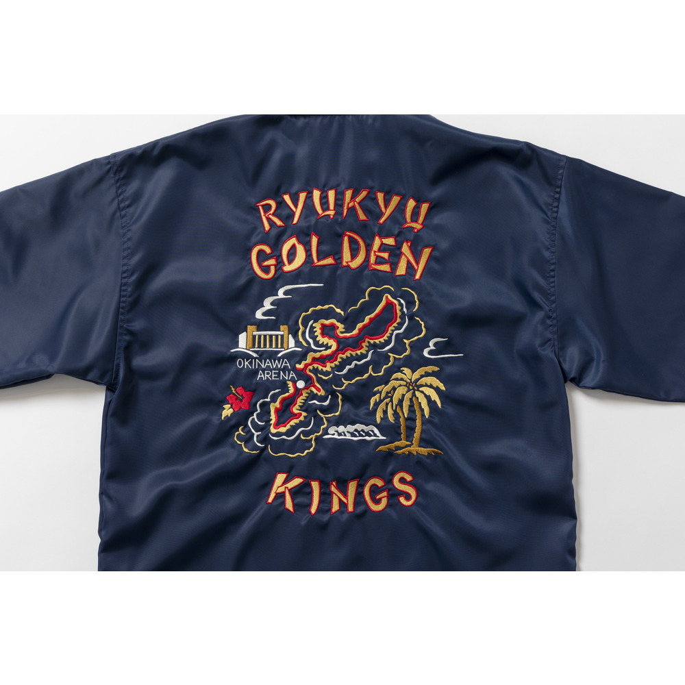 琉球ゴールデンキングス コーチジャケット エンプロイダリー ビームス 普段使える“スポーツな服”。ビームス スポーツが監修した琉球
