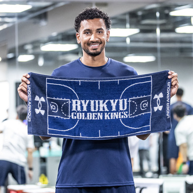 【新商品】25-26 UA スポーツタオル[KINGSコート]