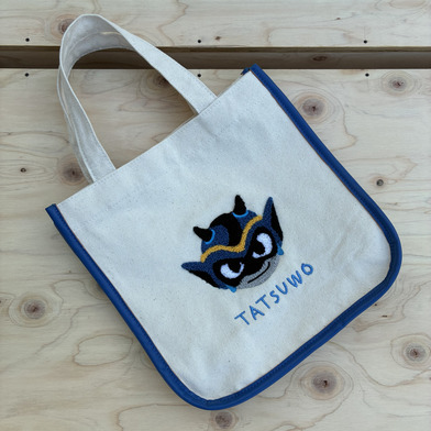 サガラ刺繍スクエアトートバッグ_タツヲ