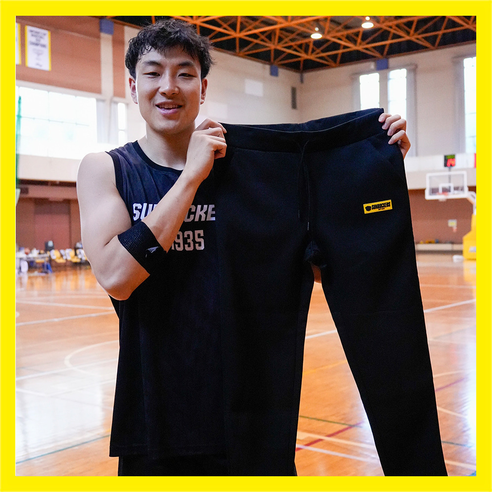 ＼　SCRAMBLE UP SALE 対象品　／シリコンワッペンダンボールニットパンツ 詳細画像 ブラック 4