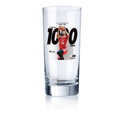 ヤニス・モラン選手　1000得点メモリアルグラス