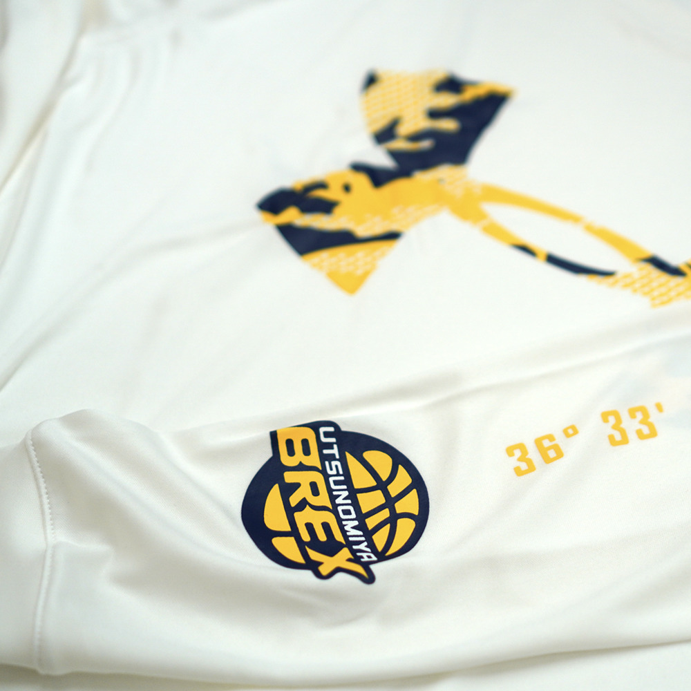 10 23 水 より発売 2019 20 Ua Brex Uaロゴ カモ柄ロングtシャツ